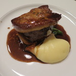 ククセモワ - 蝦夷鹿とフォアグラのポワレ