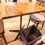 Spaghetti House MOSES - 各席に荷物ネットもご用意。