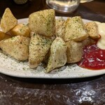 粉ひで - ポテトフライもお好み焼き風。