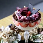 夜パフェ専門店パフェテリア　ベル - 