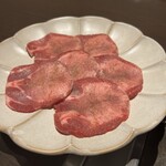 本格焼肉・もつ鍋 肉衛門 - 
