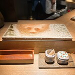 炭割烹 新谷 - 内観