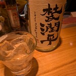 居酒屋 ヨーテル - 名前読めなかったけど…焼酎をロックで。
