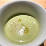 炭割烹 新谷 - 岡山県産ホワイトマッシュルーム、ほうれん草、地鶏のポタージュ ◎