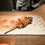 炭割烹 新谷 - 熊野地鶏のももタレ ◎