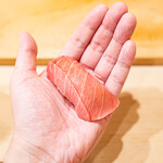 鮨 しゅん輔 阿佐ヶ谷 - 中トロ