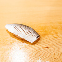 鮨 しゅん輔 阿佐ヶ谷 - 小鰭