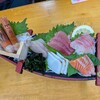 魚屋直営食堂　魚まる