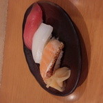 串焼き鉄板 かくうち - にぎり寿司３貫盛り