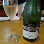 ニュー貝殻荘 - シモネ・フェーヴル　クレマン・ド・ブルゴーニュ