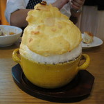 ニュー貝殻荘 - 本日の白身魚とほうれん草のアーモンドパートココット