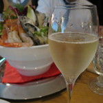 ニュー貝殻荘 - シモネ・フェーヴル　クレマン・ド・ブルゴーニュ