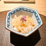 炭割烹 新谷 - お口直しの鬼おろし ◎穂紫蘇とぽん酢でめっちゃ美味い！