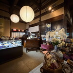 栗のいえ - すすきのある店内の光景