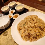 志峰飯店 - 「チャーハン(スープ・ザーサイ付き)」① ※3人前