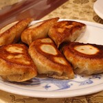 志峰飯店 - 「手作り 焼きギョウザ(6コ)」①