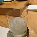 鮨 urag - まん丸氷のゆず酒ロック