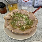 ラーメン玉津 - チャーシューメン