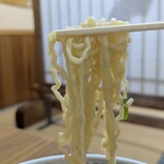 松食堂 - 最後まで美味しい中太麺