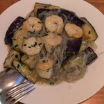 ベトナム料理レーロイ - ナンプラーの香りとプリプリの海老ととろっとしたナスがとても美味