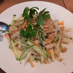 ベトナム料理レーロイ - ハスの茎のサラダ