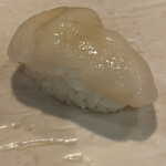 鮨 波づき - ホタテ
