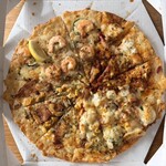 ピザーラ - 料理写真:ガーリックシュリンプのファミリークォーター(Lサイズ)    2990円(半額)