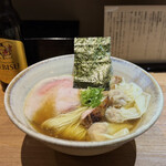 ジャパニーズ ラーメン 五感 - 特上醤油らぁめん¥2200、【限定】芝海老ワンタン¥300、瓶ビール（小）¥500