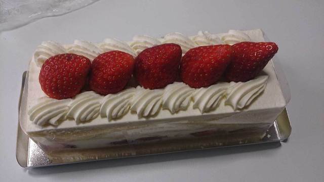 いちごのロングケーキ By のんしゅん 閉店 千疋屋 ルミネ荻窪パーラー店 せんびきや 荻窪 ケーキ 食べログ いちごのロングケーキ By のんしゅん 閉店 千疋屋 ルミネ荻窪パーラー店 せんびきや 荻窪 ケーキ 食べログ