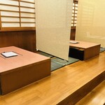 みなと寿し - テーブルのお座敷席