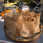 焼き栗のいそやま - 栗もイモも要りたて・焼きたてを売ってくれます