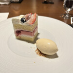 Le RESTAURANT - アニバーサリーケーキ（1/4カット）&アイス