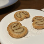 Le RESTAURANT - パルミエ 　タイム、アンチョビ、カレー粉