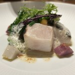 Le RESTAURANT - 三崎港水揚げ　活〆ヒラマサのソテ　藁の香り　栗とブイヤベースのカプチーノ