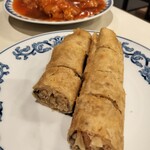 廣東餐館 鳳飛 - 春巻(前)、からし鶏(後)