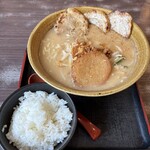 味噌蔵 麺四朗 - 料理写真: