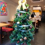 京氷菓 つらら - 店内に飾られていたクリスマスツリー!!( ^o^)ﾉ