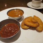 ナタラジ - ジャガイモのパコラ　トマトチャツネが本当に合う