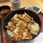 あなごめしうえの 広島三越店 - 並の4分の3サイズとのこと