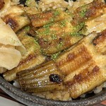 あなごめしうえの 広島三越店 - 山椒の緑が鮮やか！