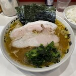 とんこつ みうら - 料理写真:大盛