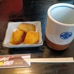 弥助鮨 - 久しぶりに大学芋頂きました。熱々で美味しかったです。