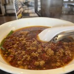 台湾ラーメンと酒菜のお店ジャン&スワン - 肉ミンチ、ボリューム大。