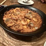 タパタパタパス - 魚介のパエジャ（パスタ版）