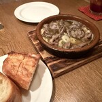 タパタパタパス - 本日のアヒージョ（鶏砂ズリ）