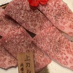 A5仙台牛焼肉 肉豊作 - 