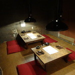 中目黒 炙家鐵玄 - 2階のテーブル席