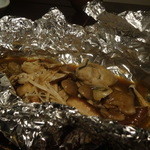 中目黒 炙家鐵玄 - 広島産牡蠣とキノコのホイル焼き