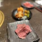 にく家 牛地蔵 - 