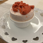 オーボンヴュータン 尾山台店 - イチゴのスフレグラッセ